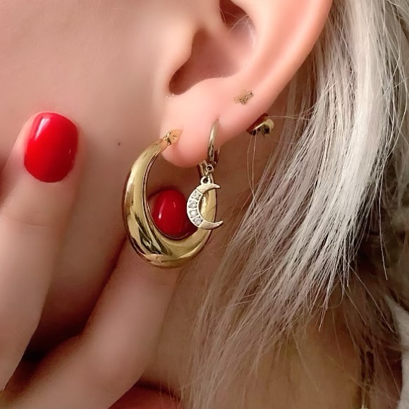 18K Gold Plated hoop earrings - Picture 2 of 3